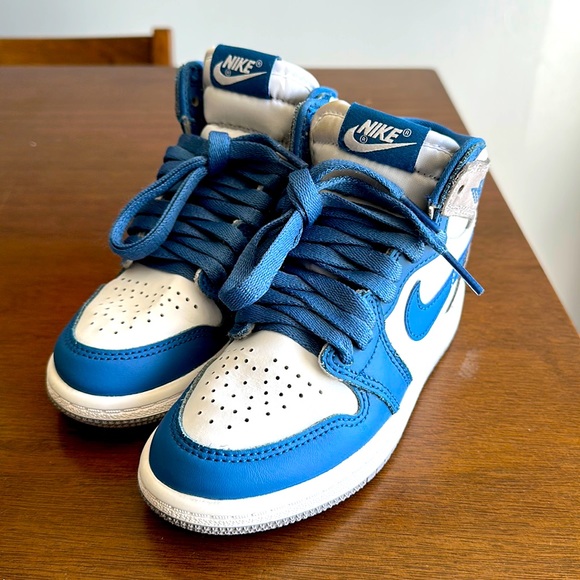 Jordan 1 11C - Picture 1 of 4